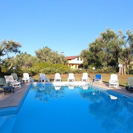 Bed and Breakfast La Piana Degli Ulivi Россано Экстерьер фото