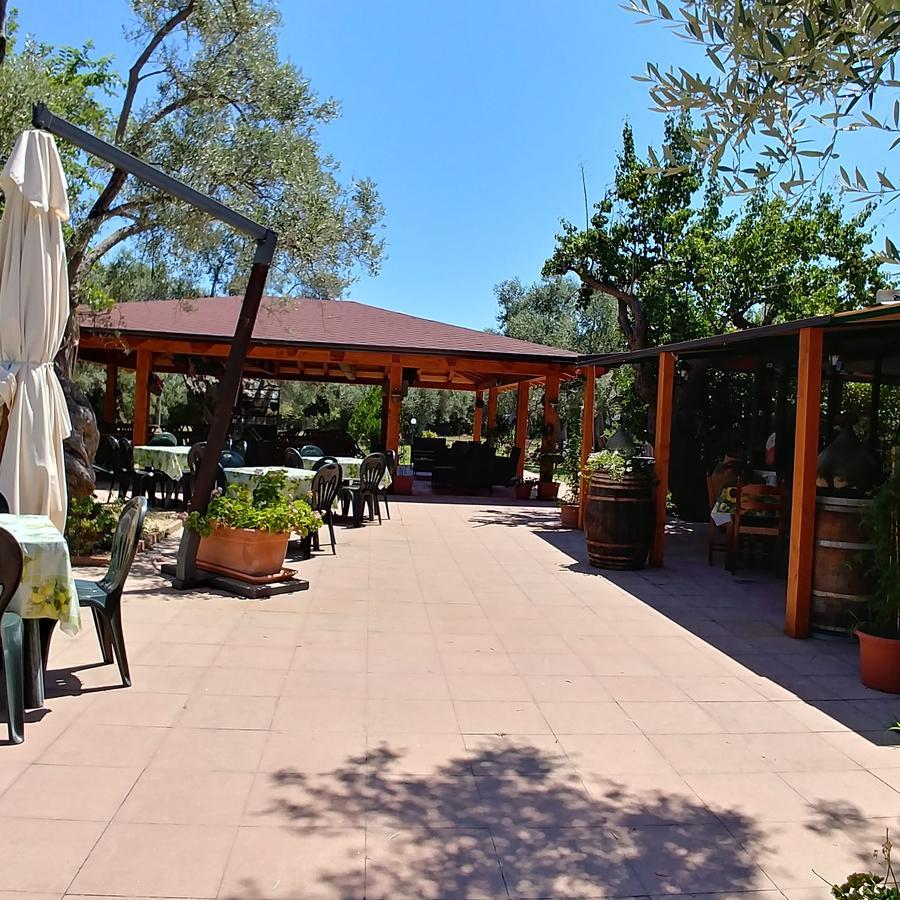 Bed and Breakfast La Piana Degli Ulivi Россано Экстерьер фото