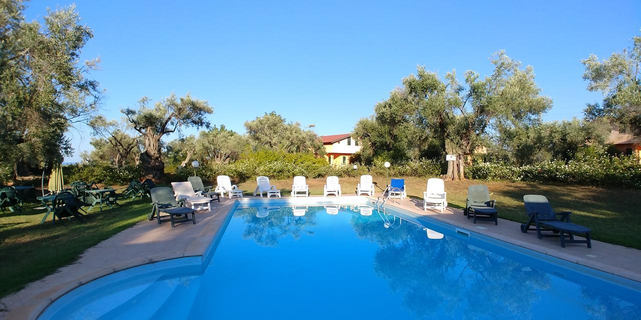 Bed and Breakfast La Piana Degli Ulivi Россано Экстерьер фото